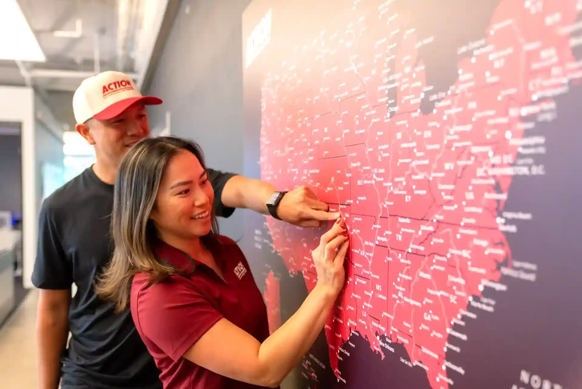 Franchise discovery, Action Exteriors team selecting a territory on the US map